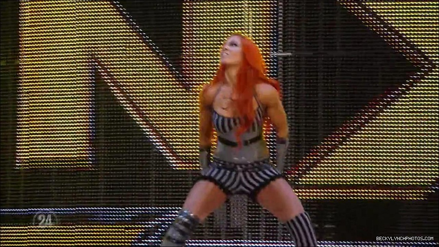 Becky_Lynch_-_The_Man_mp4_000743366.jpg