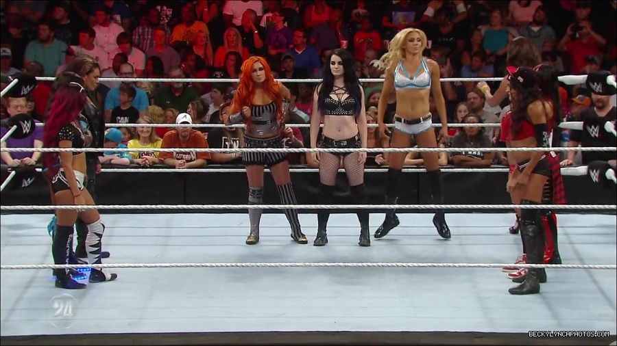 Becky_Lynch_-_The_Man_mp4_000749366.jpg