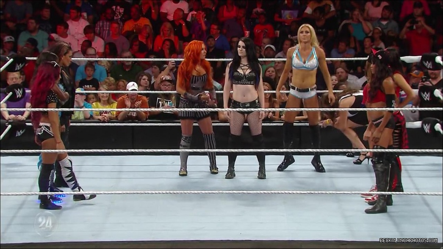 Becky_Lynch_-_The_Man_mp4_000751366.jpg