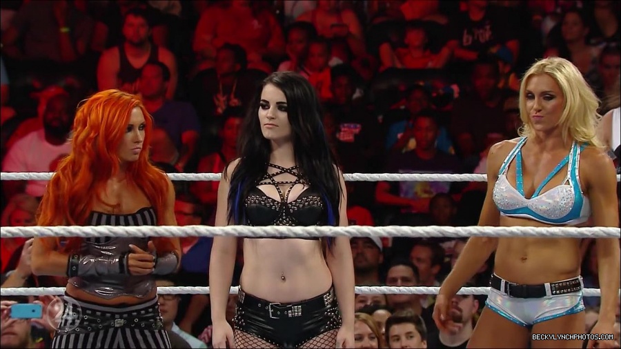 Becky_Lynch_-_The_Man_mp4_000752966.jpg