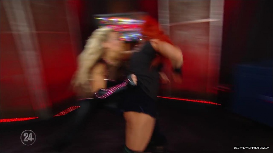 Becky_Lynch_-_The_Man_mp4_000891133.jpg