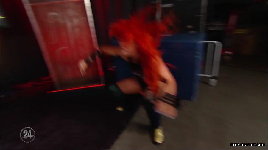 Becky_Lynch_-_The_Man_mp4_000891933.jpg