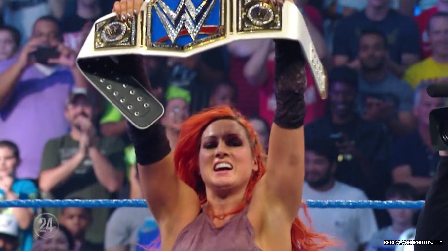 Becky_Lynch_-_The_Man_mp4_000963133.jpg