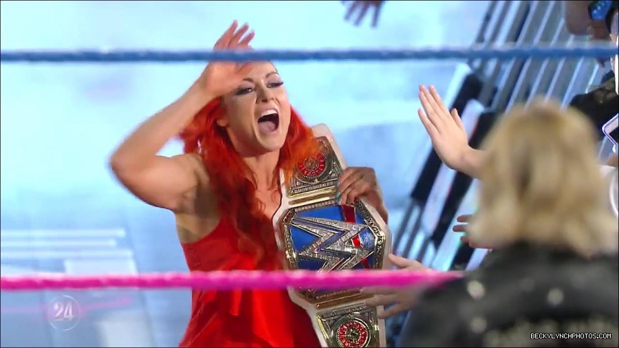 Becky_Lynch_-_The_Man_mp4_000981133.jpg