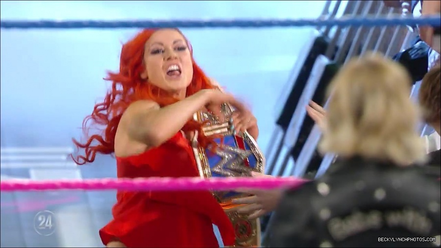 Becky_Lynch_-_The_Man_mp4_000981533.jpg