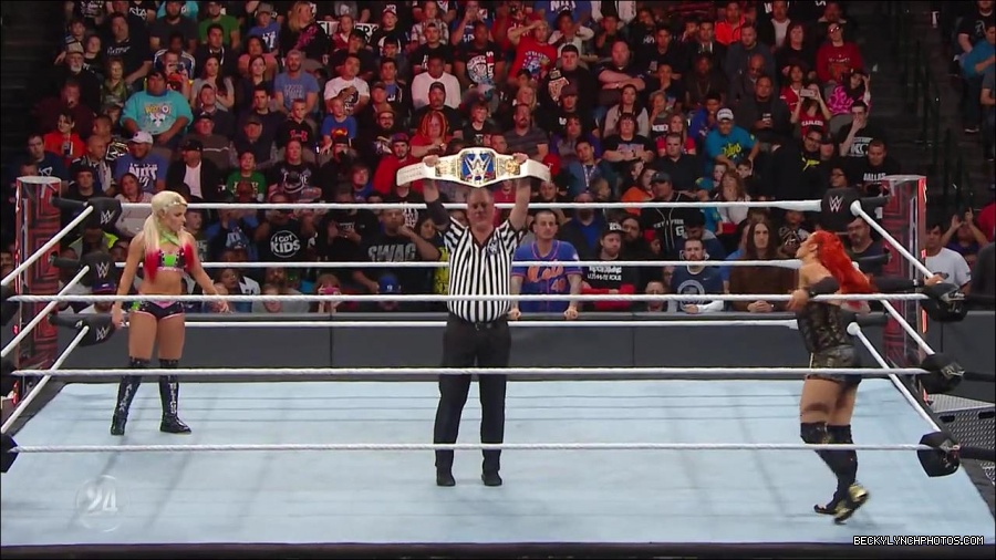 Becky_Lynch_-_The_Man_mp4_000989133.jpg