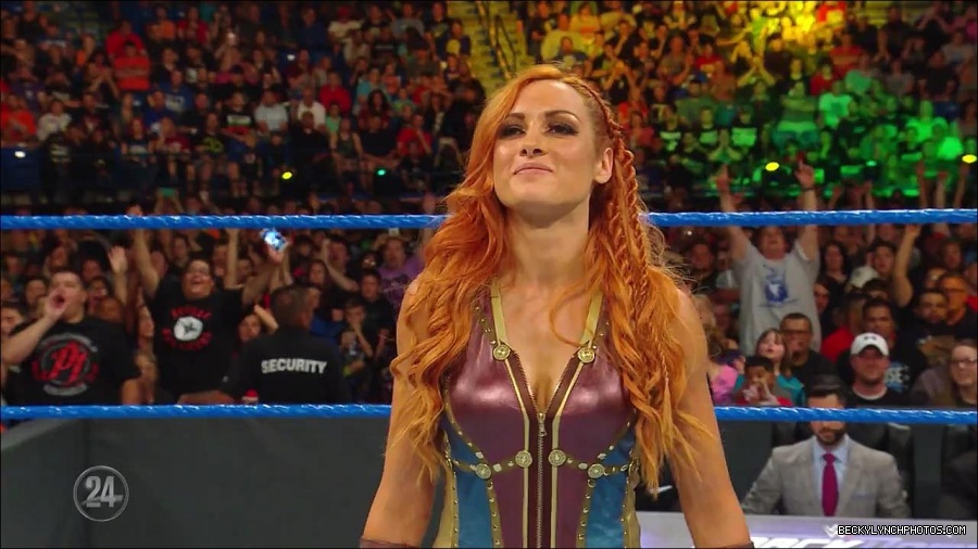 Becky_Lynch_-_The_Man_mp4_001119166.jpg