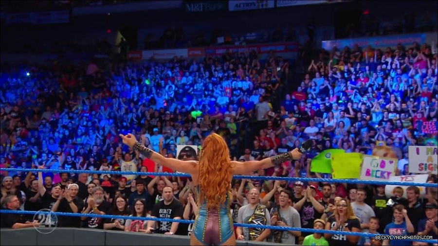 Becky_Lynch_-_The_Man_mp4_001126766.jpg