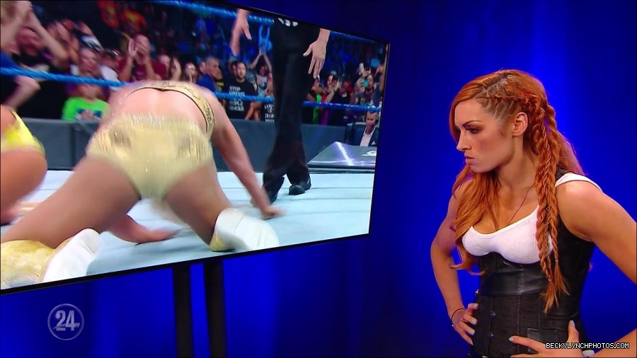 Becky_Lynch_-_The_Man_mp4_001160366.jpg