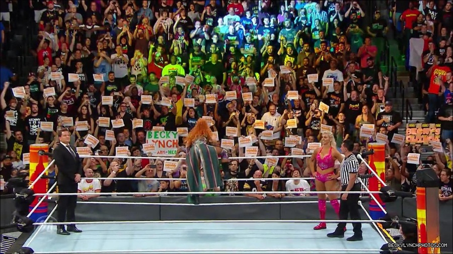 Becky_Lynch_-_The_Man_mp4_001183566.jpg