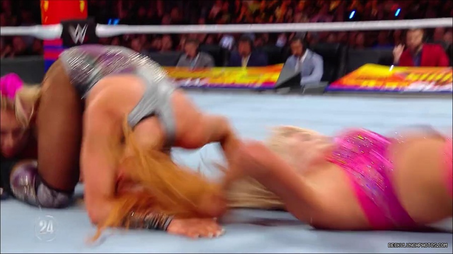 Becky_Lynch_-_The_Man_mp4_001201966.jpg