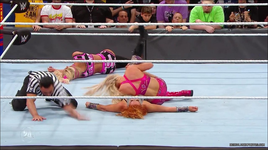 Becky_Lynch_-_The_Man_mp4_001205166.jpg