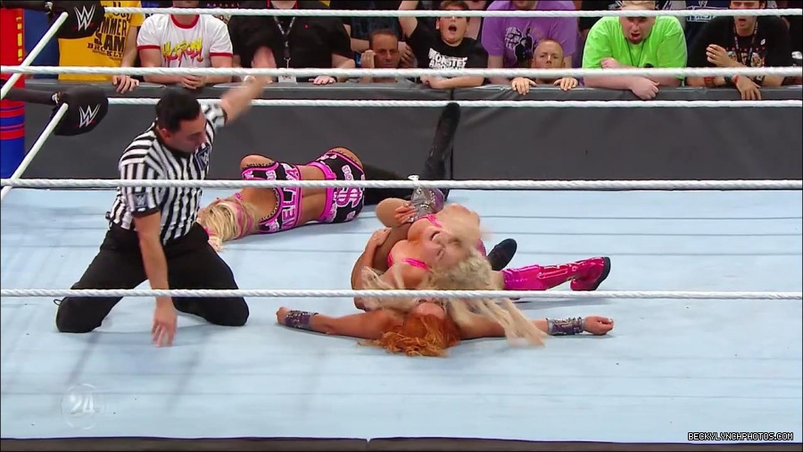 Becky_Lynch_-_The_Man_mp4_001205566.jpg