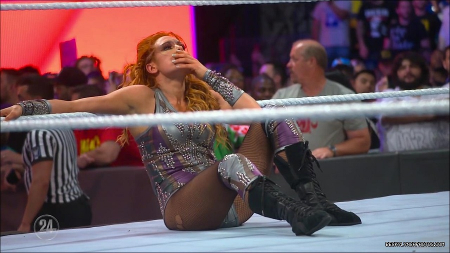 Becky_Lynch_-_The_Man_mp4_001217166.jpg