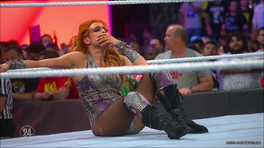 Becky_Lynch_-_The_Man_mp4_001218766.jpg