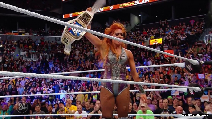 Becky_Lynch_-_The_Man_mp4_001247166.jpg