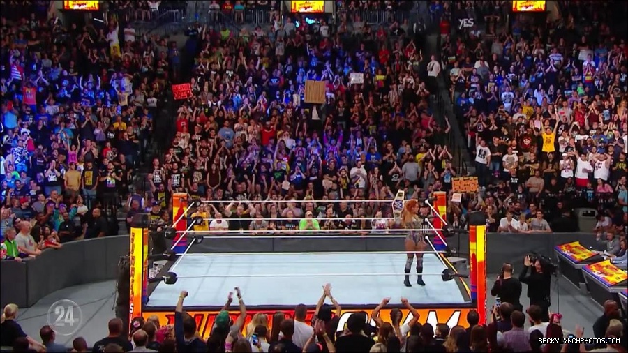 Becky_Lynch_-_The_Man_mp4_001251966.jpg