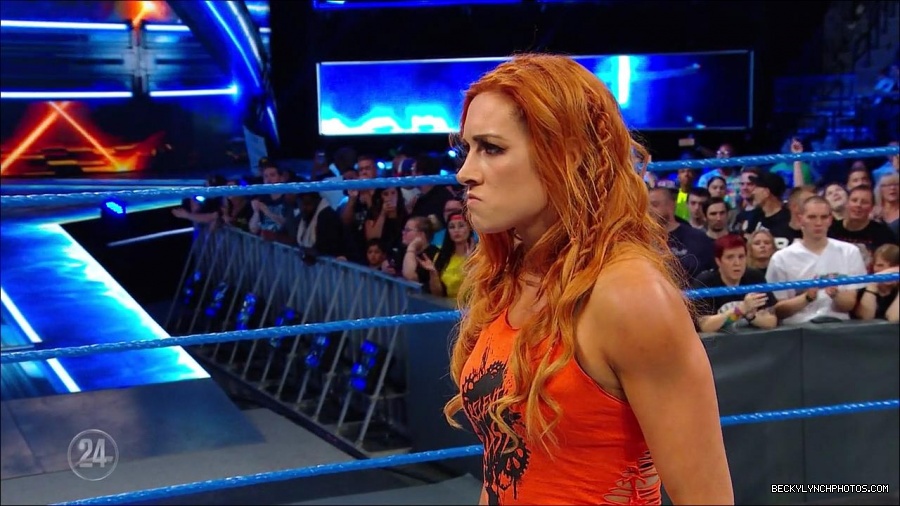 Becky_Lynch_-_The_Man_mp4_001295966.jpg