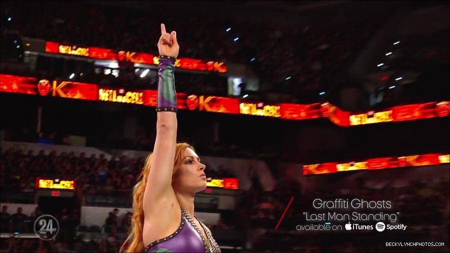 Becky_Lynch_-_The_Man_mp4_001315566.jpg