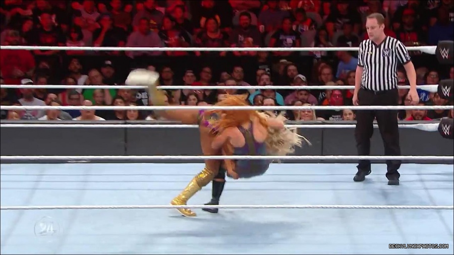 Becky_Lynch_-_The_Man_mp4_001325166.jpg