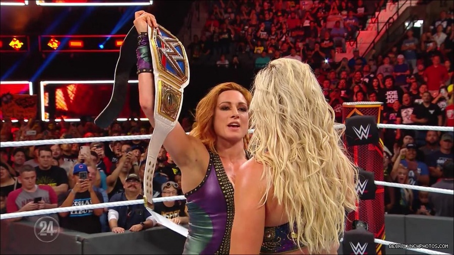 Becky_Lynch_-_The_Man_mp4_001338366.jpg