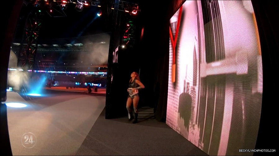 Becky_Lynch_-_The_Man_mp4_001361566.jpg