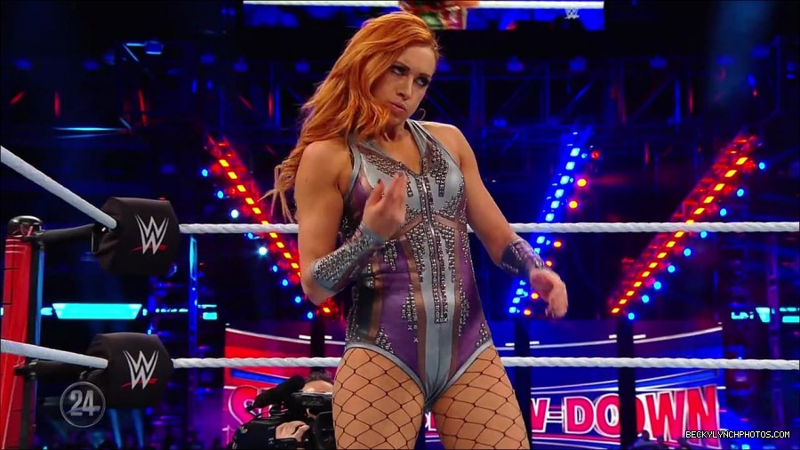 Becky_Lynch_-_The_Man_mp4_001367166.jpg