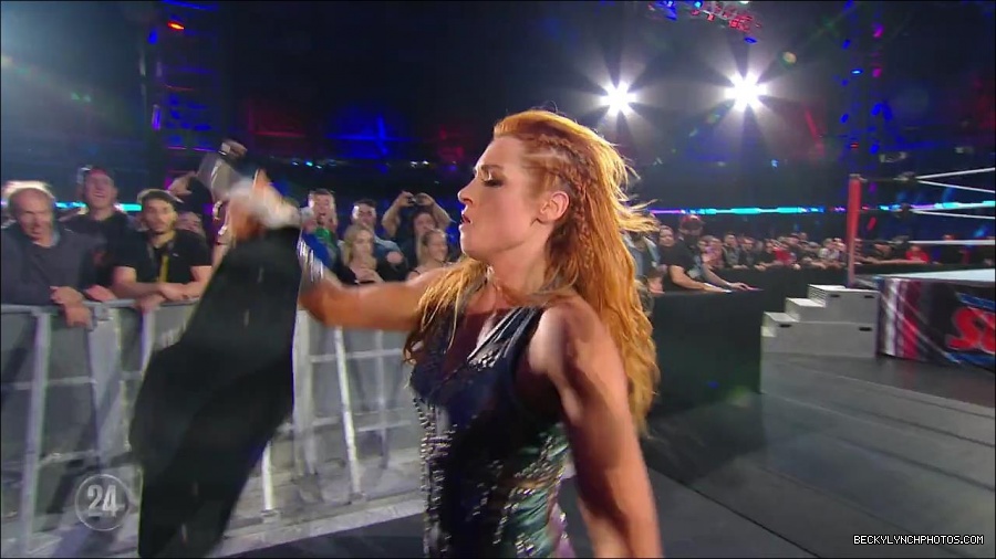 Becky_Lynch_-_The_Man_mp4_001370766.jpg