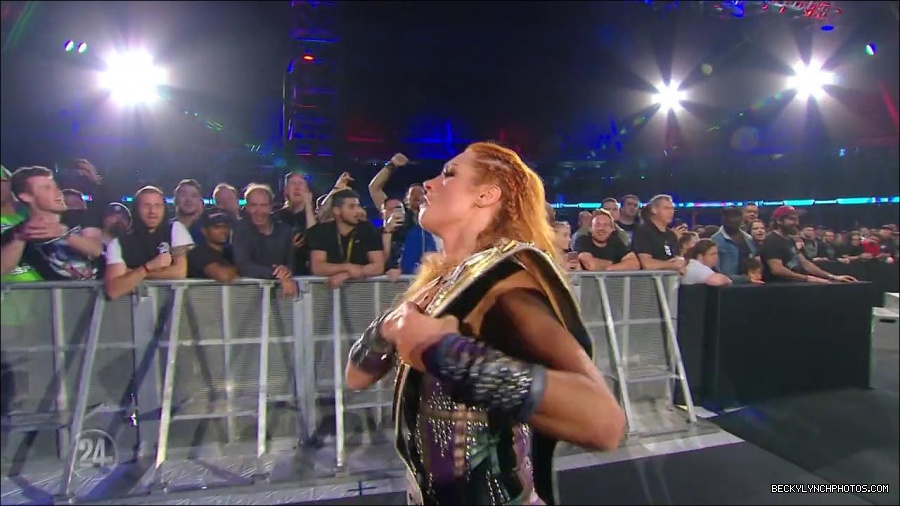 Becky_Lynch_-_The_Man_mp4_001371566.jpg
