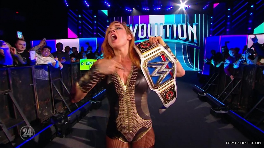 Becky_Lynch_-_The_Man_mp4_001404366.jpg