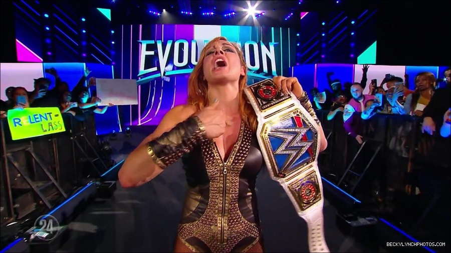 Becky_Lynch_-_The_Man_mp4_001406766.jpg