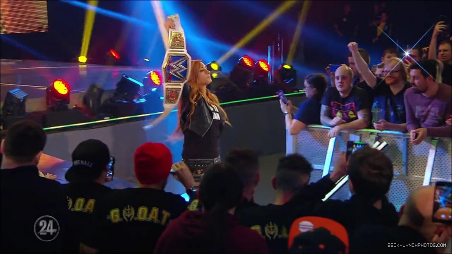 Becky_Lynch_-_The_Man_mp4_001430633.jpg