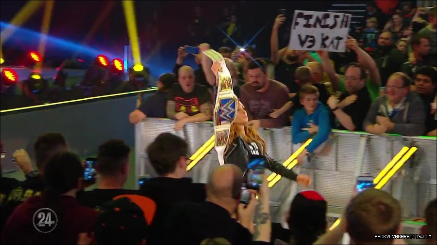 Becky_Lynch_-_The_Man_mp4_001431833.jpg