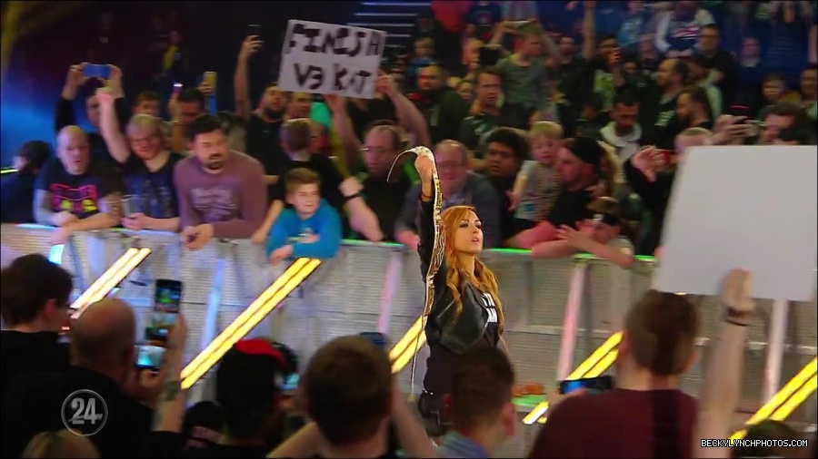 Becky_Lynch_-_The_Man_mp4_001432633.jpg