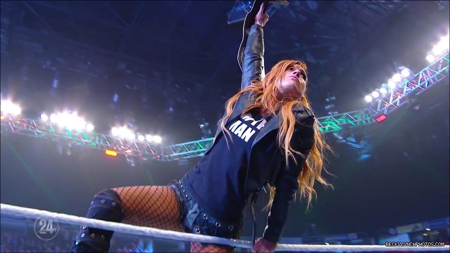 Becky_Lynch_-_The_Man_mp4_001438233.jpg