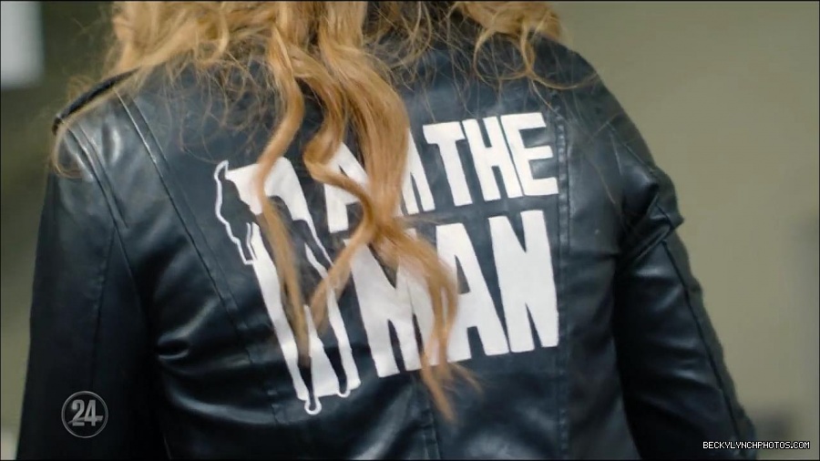 Becky_Lynch_-_The_Man_mp4_001448633.jpg