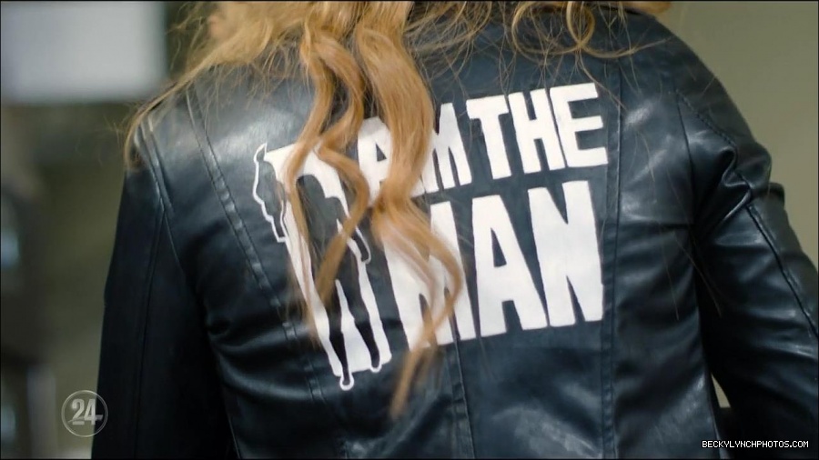 Becky_Lynch_-_The_Man_mp4_001449833.jpg