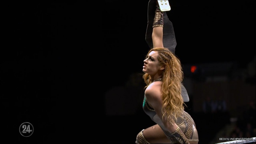 Becky_Lynch_-_The_Man_mp4_001450633.jpg