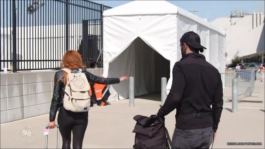 Becky_Lynch_-_The_Man_mp4_001474633.jpg