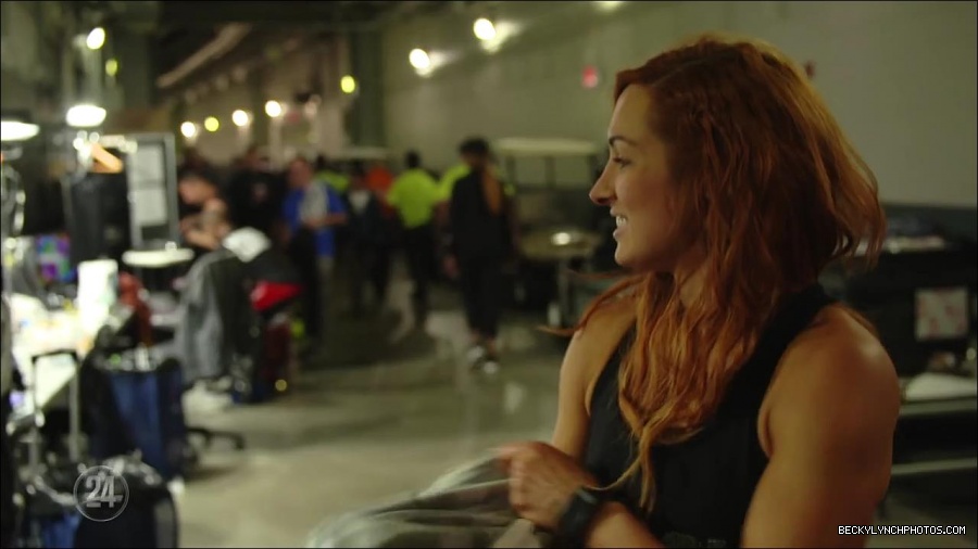 Becky_Lynch_-_The_Man_mp4_001504633.jpg