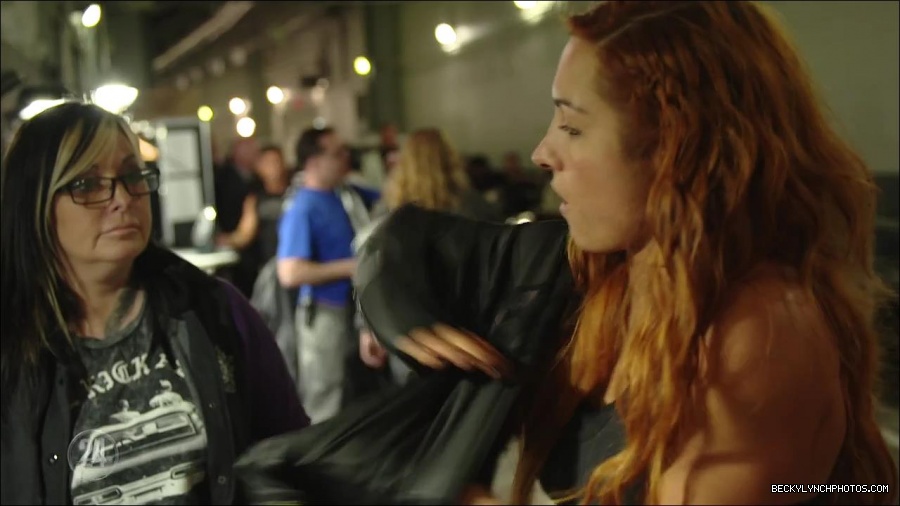 Becky_Lynch_-_The_Man_mp4_001533833.jpg