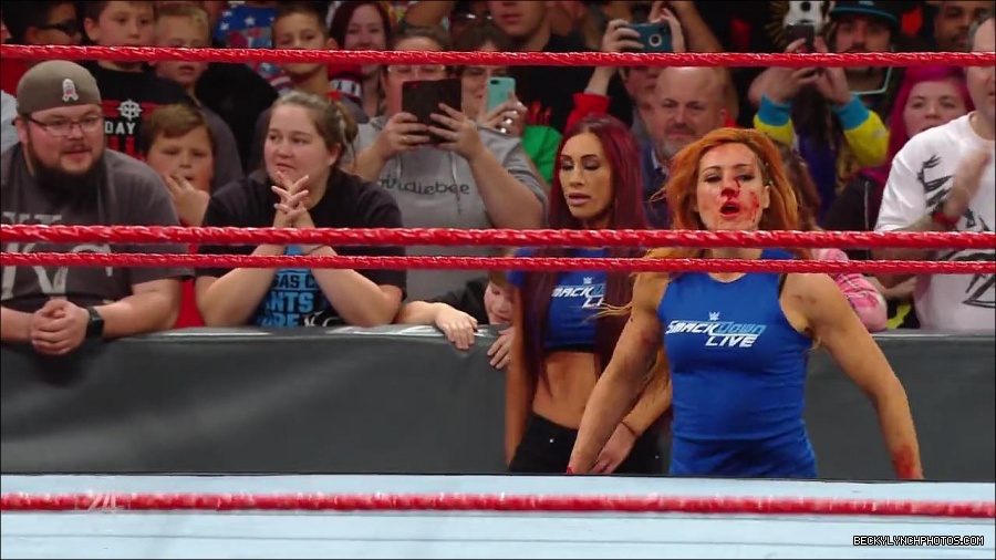Becky_Lynch_-_The_Man_mp4_001669366.jpg