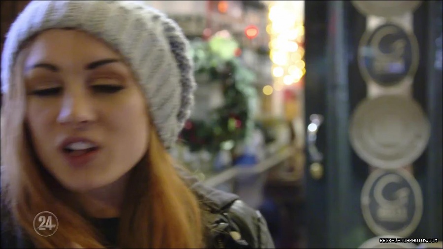 Becky_Lynch_-_The_Man_mp4_002214100.jpg
