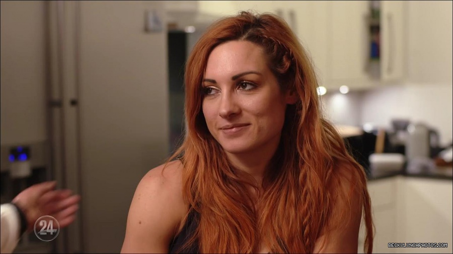 Becky_Lynch_-_The_Man_mp4_002298100.jpg