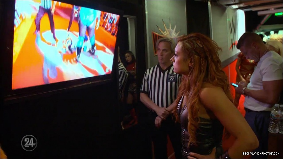 Becky_Lynch_-_The_Man_mp4_002376100.jpg