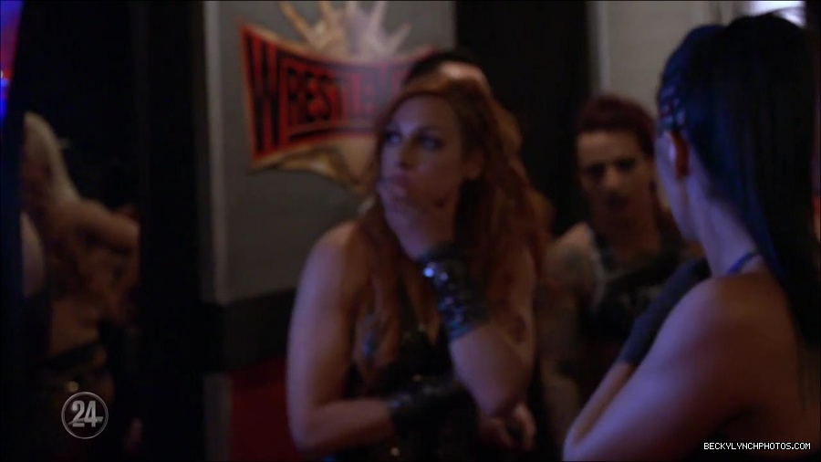 Becky_Lynch_-_The_Man_mp4_002380900.jpg