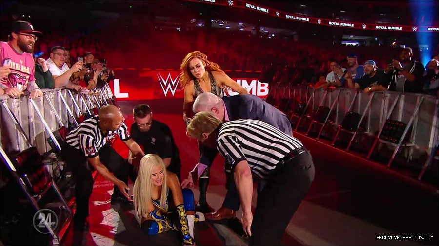 Becky_Lynch_-_The_Man_mp4_002390900.jpg