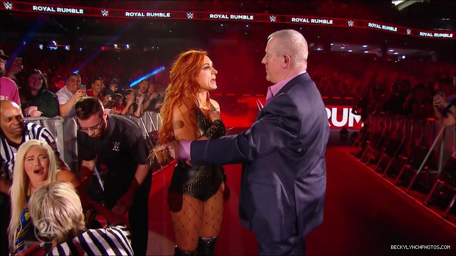 Becky_Lynch_-_The_Man_mp4_002398500.jpg