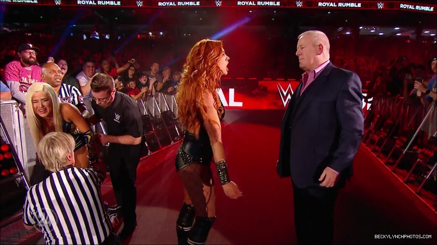 Becky_Lynch_-_The_Man_mp4_002402100.jpg