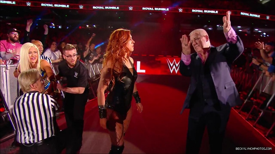 Becky_Lynch_-_The_Man_mp4_002405700.jpg